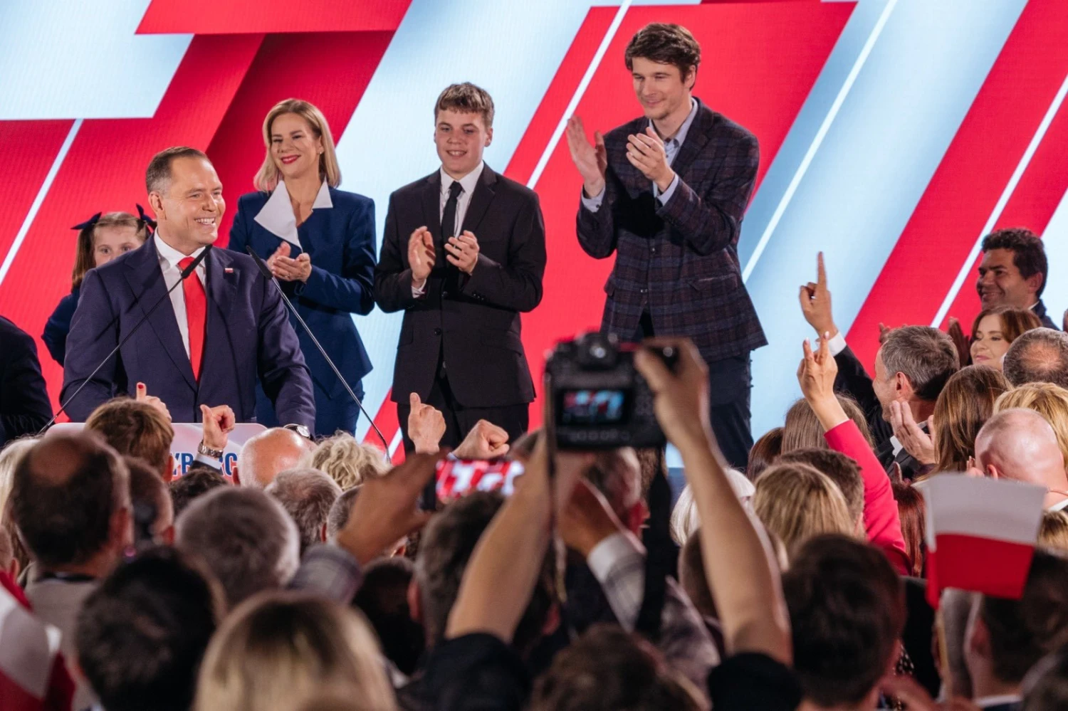 Konzervativec s levicovými sny. Co přinese nástup nového polského prezidenta?