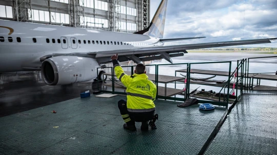 Strnad se zbavuje leteckých opraven. Job Air Technic kupuje světová jednička v pronájmu letadel