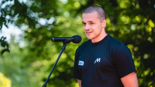 Po dědovi zbyla jen dodávka. Vnuk vzkřísil firmu a do třiceti chce utržit miliardu
