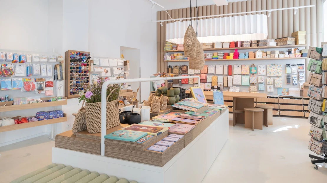 Mrzí mě to, ale byznys musí dávat smysl, řekl Plojhar. Proč zavřel pražské papírnictví?