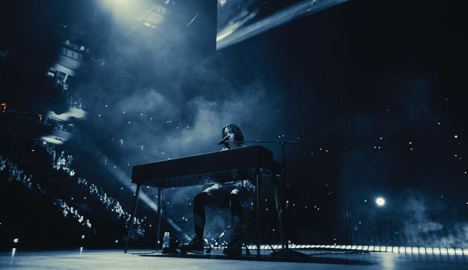 Zemětřesení v Libni. Billie Eilish zkoušela, jak být v bouřící aréně intimní
