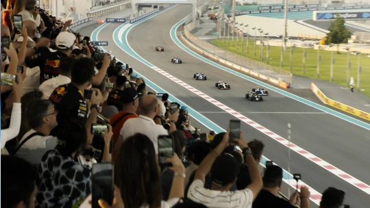 Filmový hit mu nestačí. Apple jedná o&nbsp;získání streamovacích práv na F1