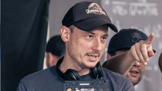 Jak natočit českou gangsterku pro mladé? Nesnažit se být cool, říká režisér
