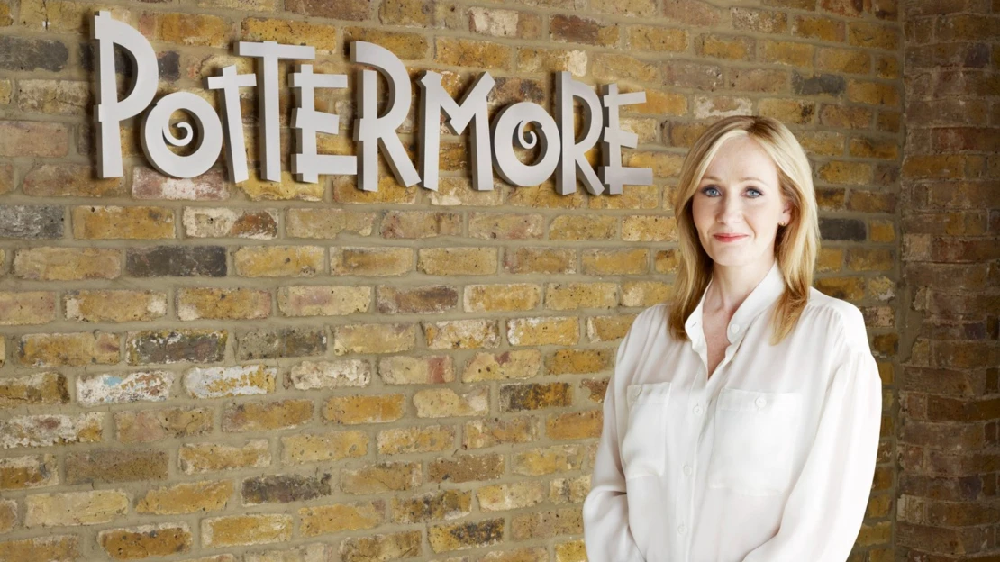 Rowling opět miliardářkou. Kouzelnický svět odolává i veřejnému bojkotu