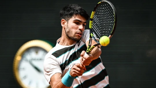 Alcaraz obhájil Roland Garros. Světovou jedničku porazil ve druhém nejdelším finále v dějinách