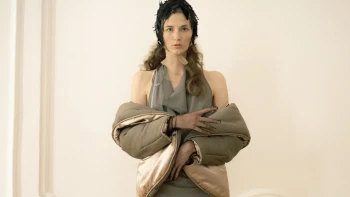 Šaty pro motýlí křídla. Čeští a&nbsp;slovenští designéři se spojili pro dobrou věc