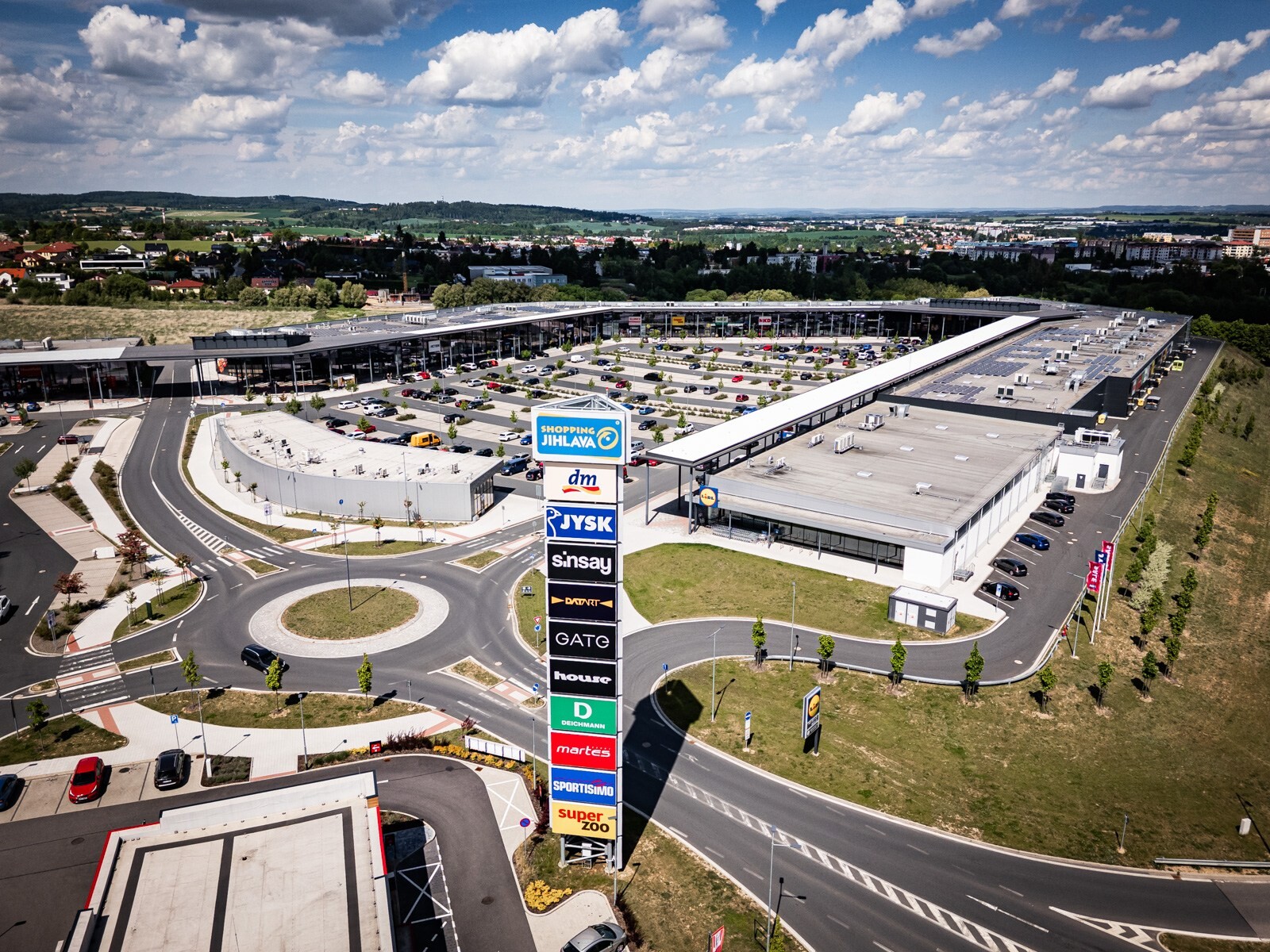 Investice za 1,5 miliardy. ZDR Investments kupuje jeden z největších retail parků v Česku