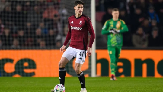Fotbalový obránce Vitík přestupuje do Itálie. Sparta za něj inkasuje rekordních 15 milionů eur