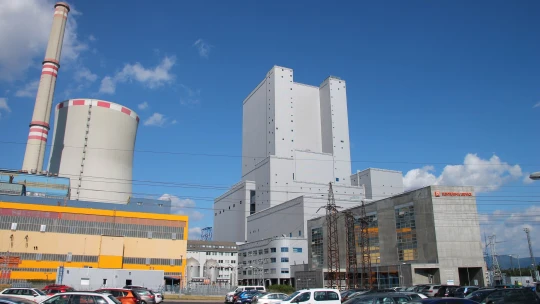Po stopách blackoutu. Míří k ledvické elektrárně a k obnovitelným zdrojům