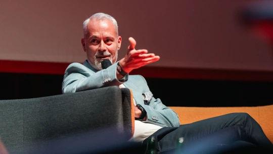 Když dáte kartu blízkým a nic vám na ní nezbude, s tím AI nepomůže, říká šéf Visy