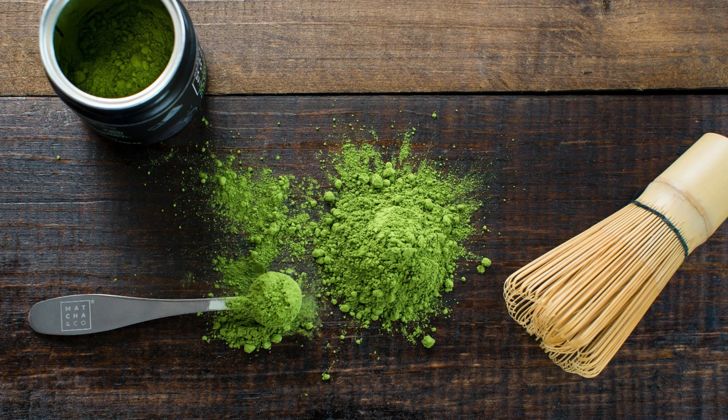 Zelený fenomén, který dobyl svět a vystřelil cenu. Klame matcha zákazníky?