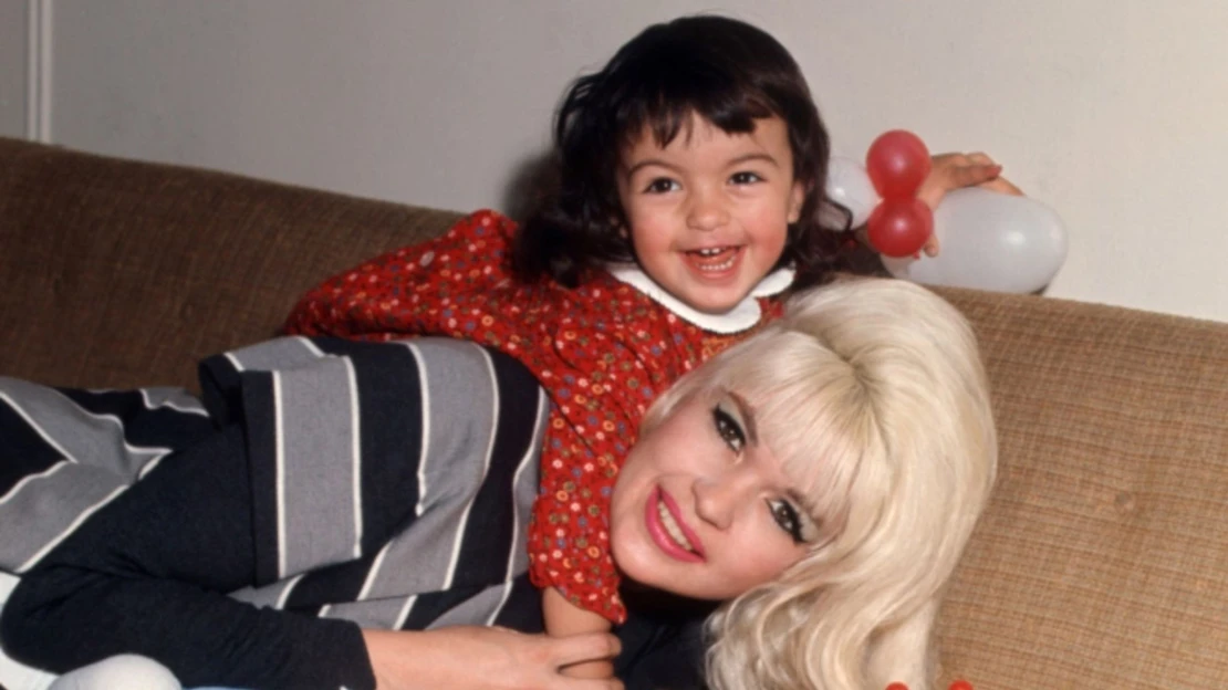 Byla jako Marilyn. A byla moje máma. Herečka natočila film o Jayne Mansfield