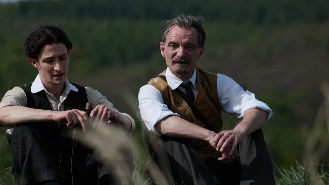 Za oponu ke Kafkovi. Jeden z nejočekávanějších filmů dekády ukázal trailer