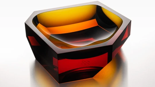 Brutalismus v křišťálu. Moser posílá na dražbu ikonickou mísu Magnus