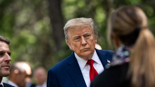 Stoprocentní clo, nebo dohoda o ukončení války. Trump dává Putinovi na vybranou