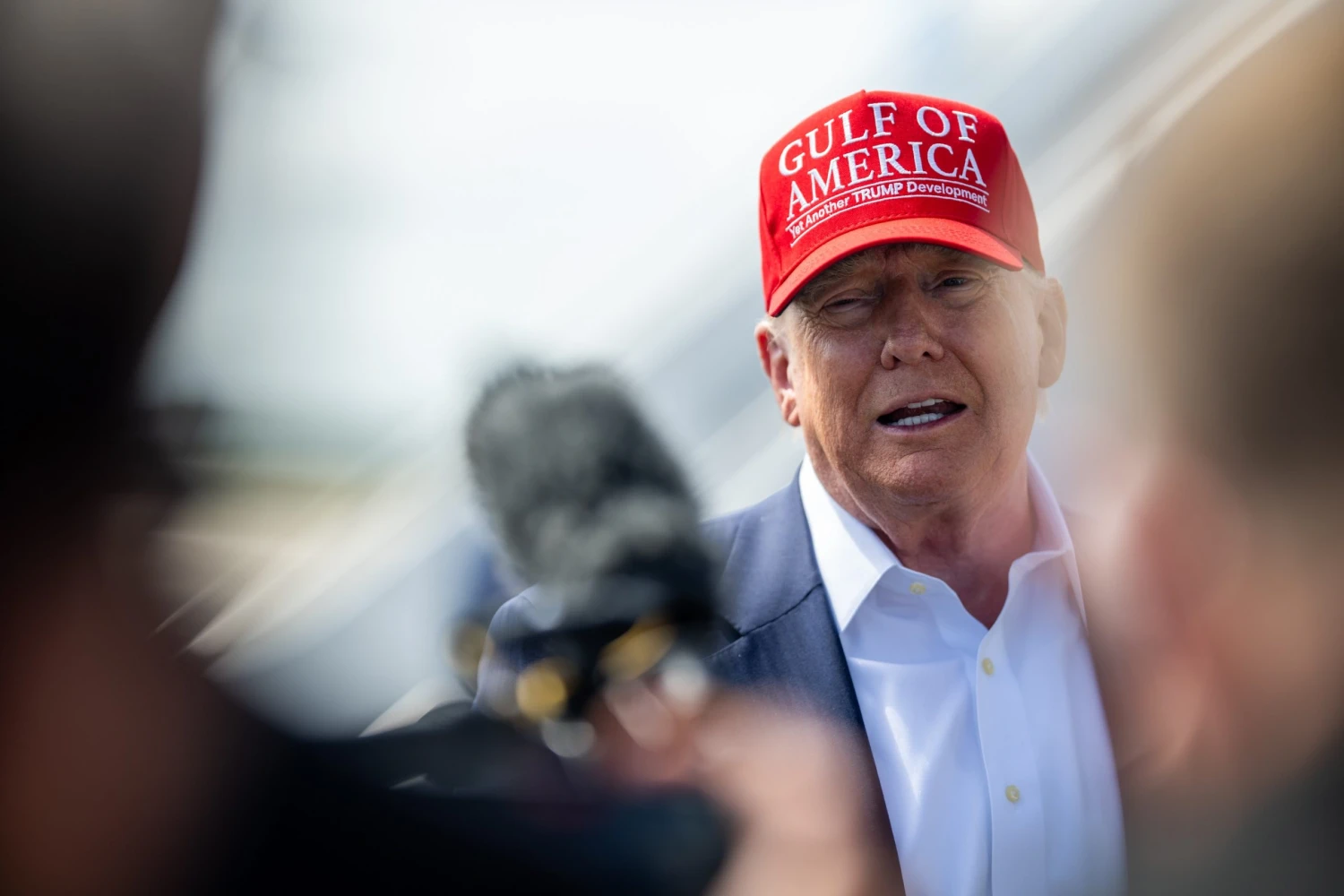 Kde je Epsteinův seznam? Trump čelí nebývale ostré vzpouře své základny