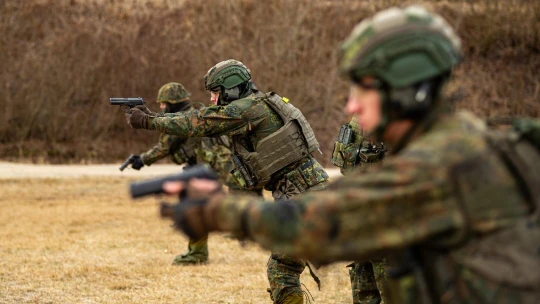 Česká zbrojovka dodá Bundeswehru 186 tisíc nových pistolí. V&nbsp;tendru porazila i&nbsp;rakouský Glock