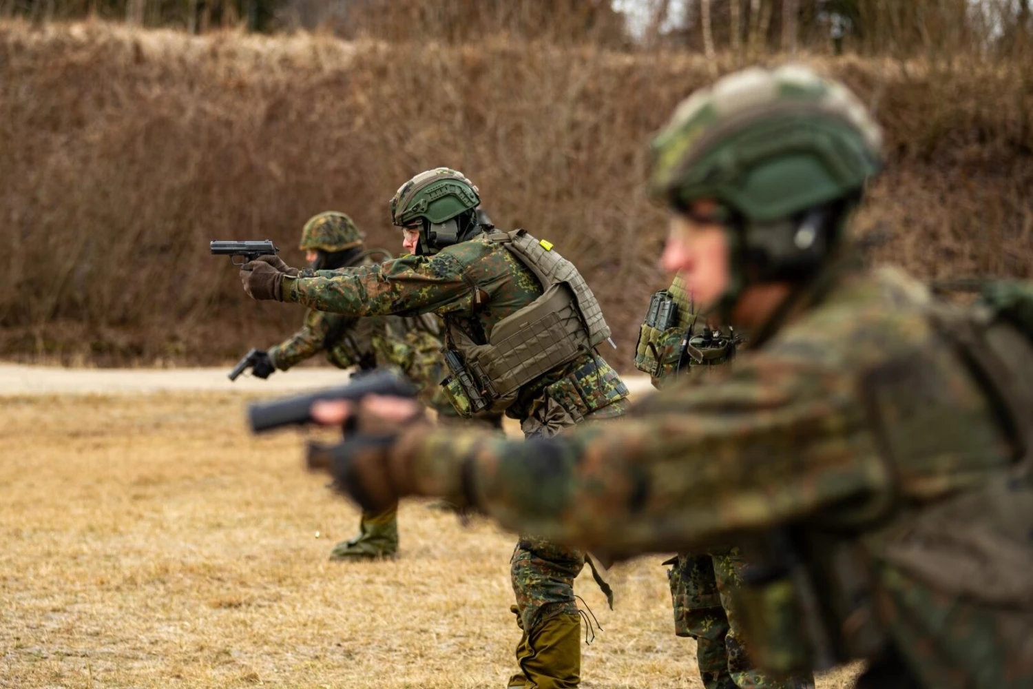 Česká zbrojovka dodá Bundeswehru 186 tisíc nových pistolí. V&nbsp;tendru porazila i&nbsp;rakouský Glock