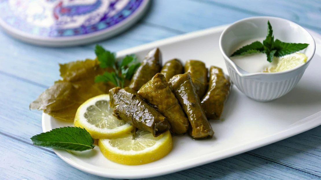 Tajemství je v bylinkách. Plněné vinné listy vás přenesou do Řecka