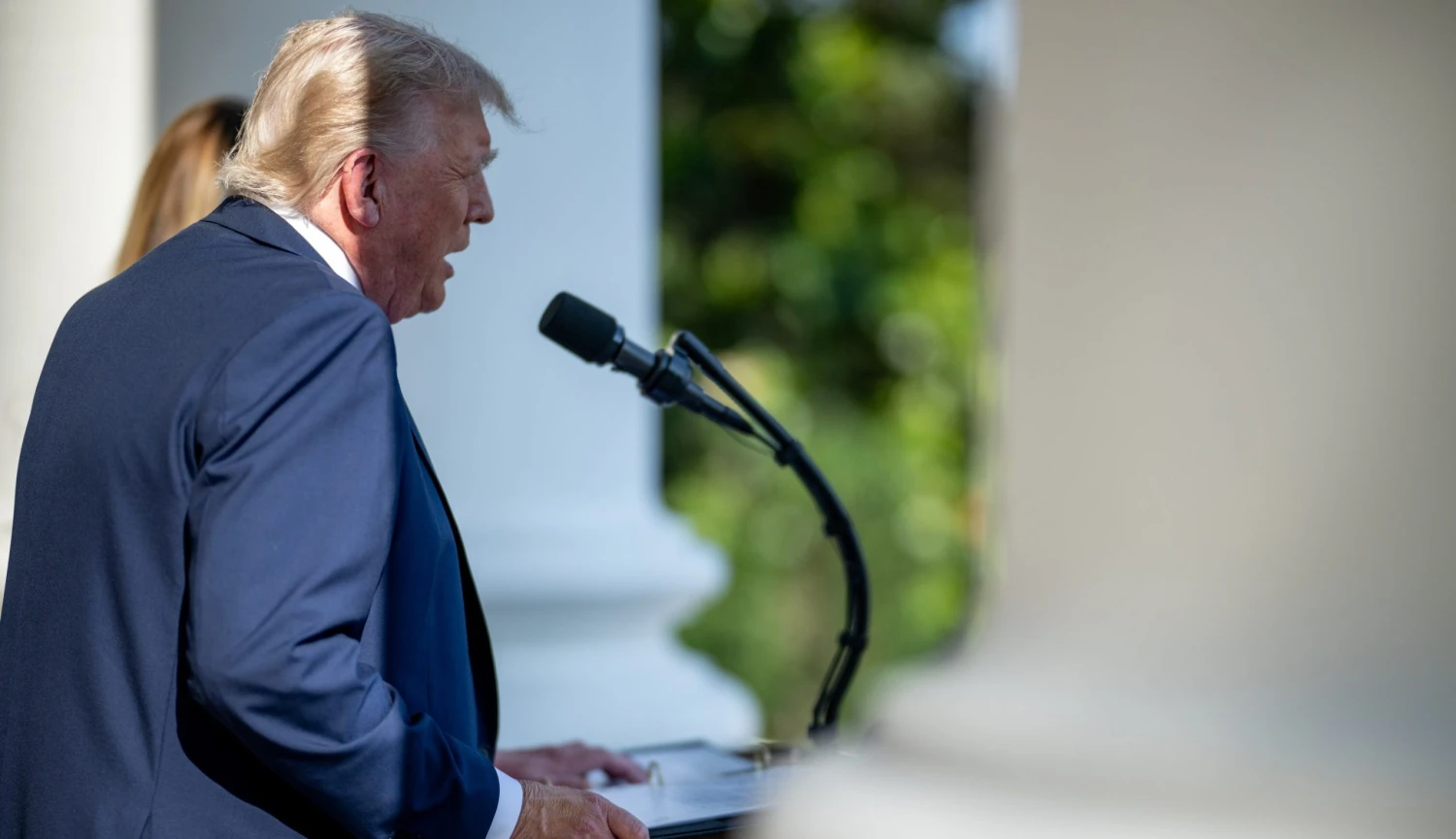Trump tlačí na zrušení kvartálních reportů. Souhlasí s ním i Warren Buffett