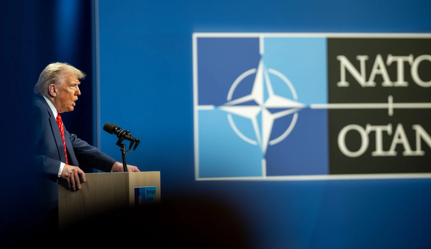 Strach z budoucnosti bez USA i vybíjení psů. Začíná klíčový summit NATO v Ankaře