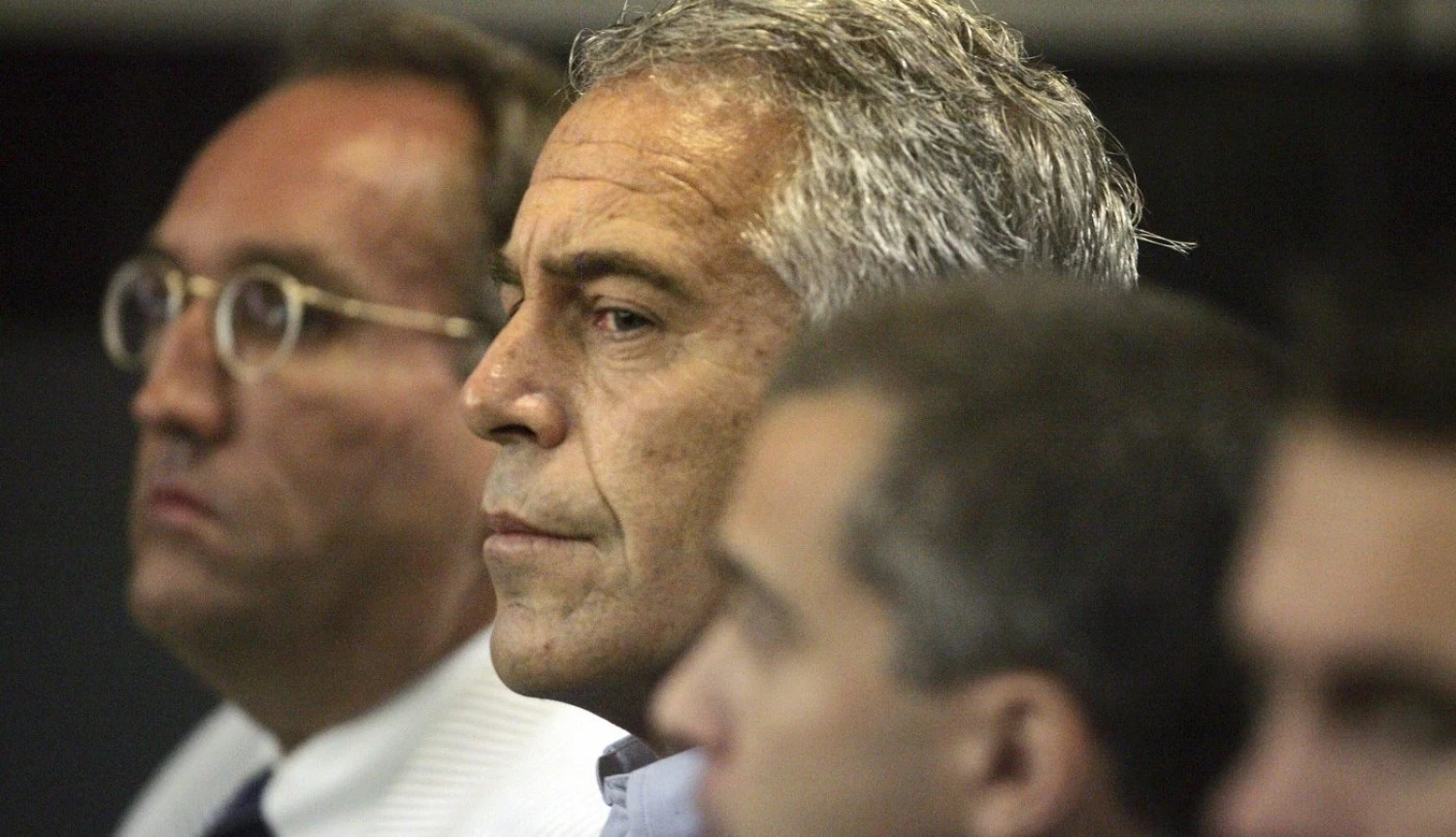 Jeffrey Epstein zemřel se jměním 600 milionů dolarů. Jak k nim přišel?
