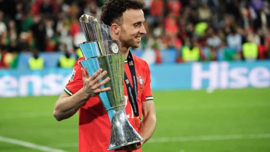 Fotbalista Liverpoolu Diogo Jota zahynul při&nbsp;autonehodě