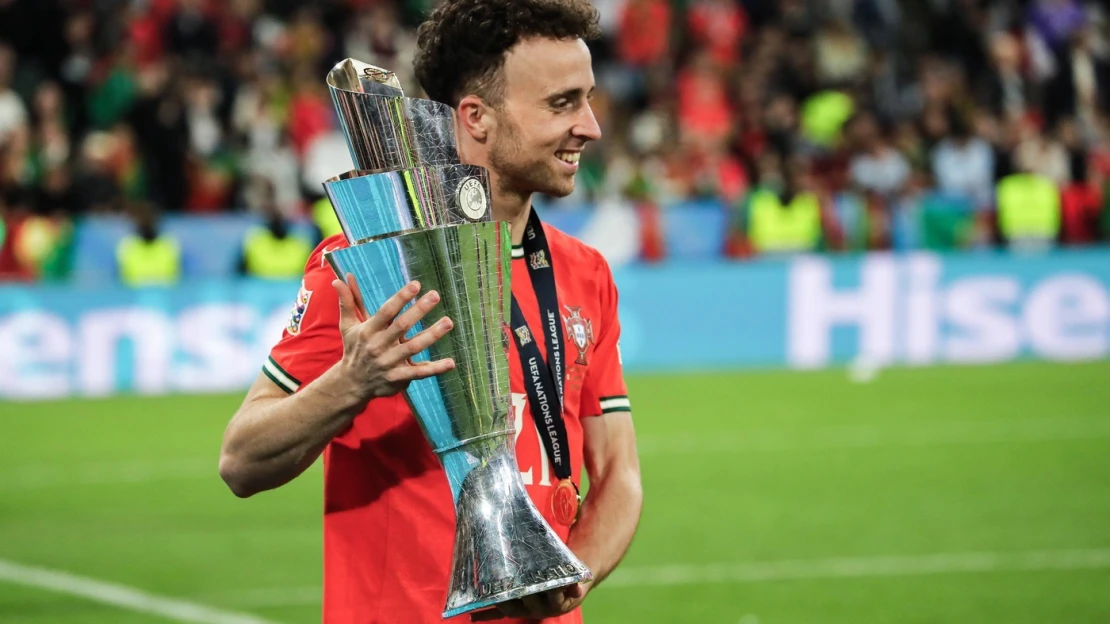 Fotbalista Liverpoolu Diogo Jota zahynul při autonehodě