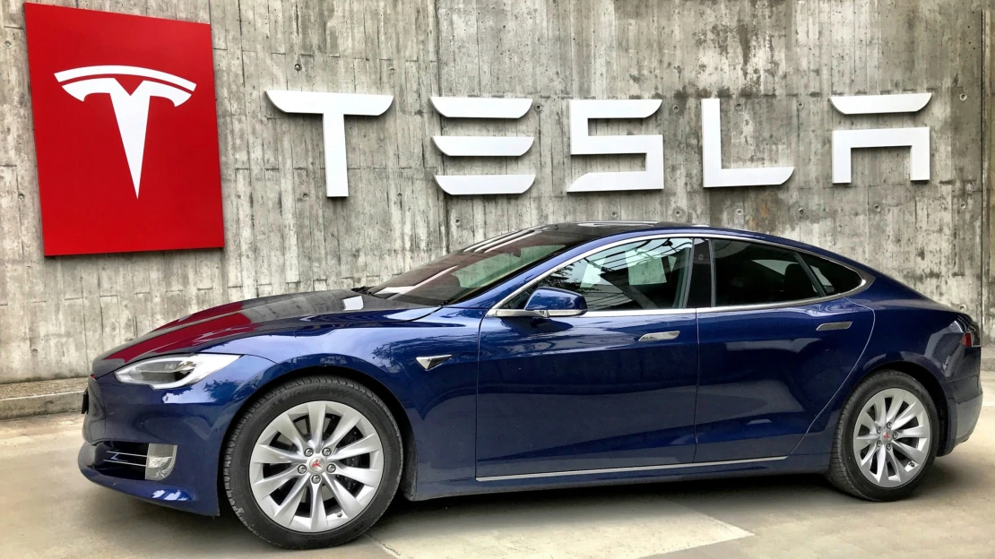 Tesla otevře první showroom v Indii. Ve hře je i stavba továrny, která by Muskovi umožnila obejít cla