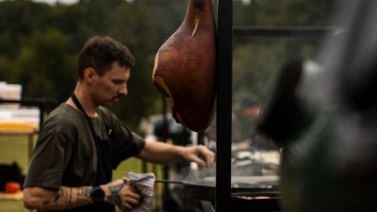 Když se špičkoví kuchaři sjedou na jednu louku. Me Ze festival je unikát