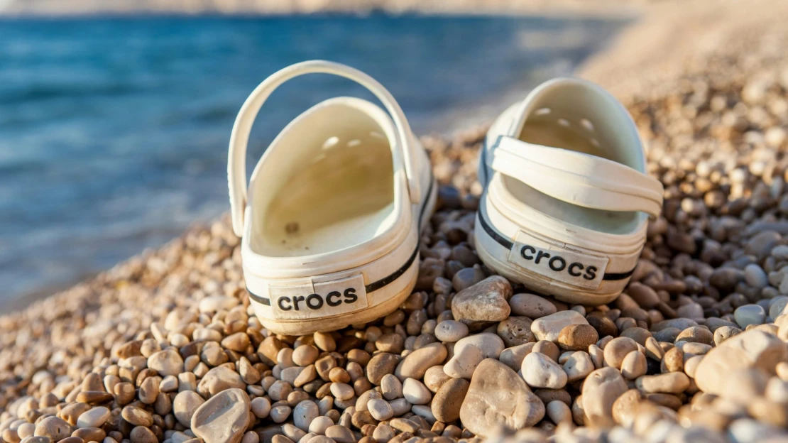 Crocs v&nbsp;krizi. Akcie ikonické obuvi se propadly téměř o&nbsp;třicet procent