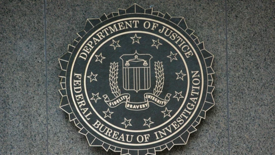 Ranní výběr: FBI má tým na sociální sítě!