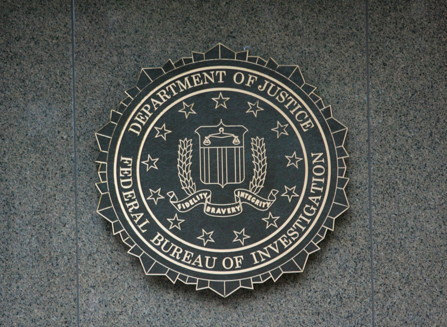 Kontrakt za 77 milionů dolarů. CSG bude dodávat munici FBI