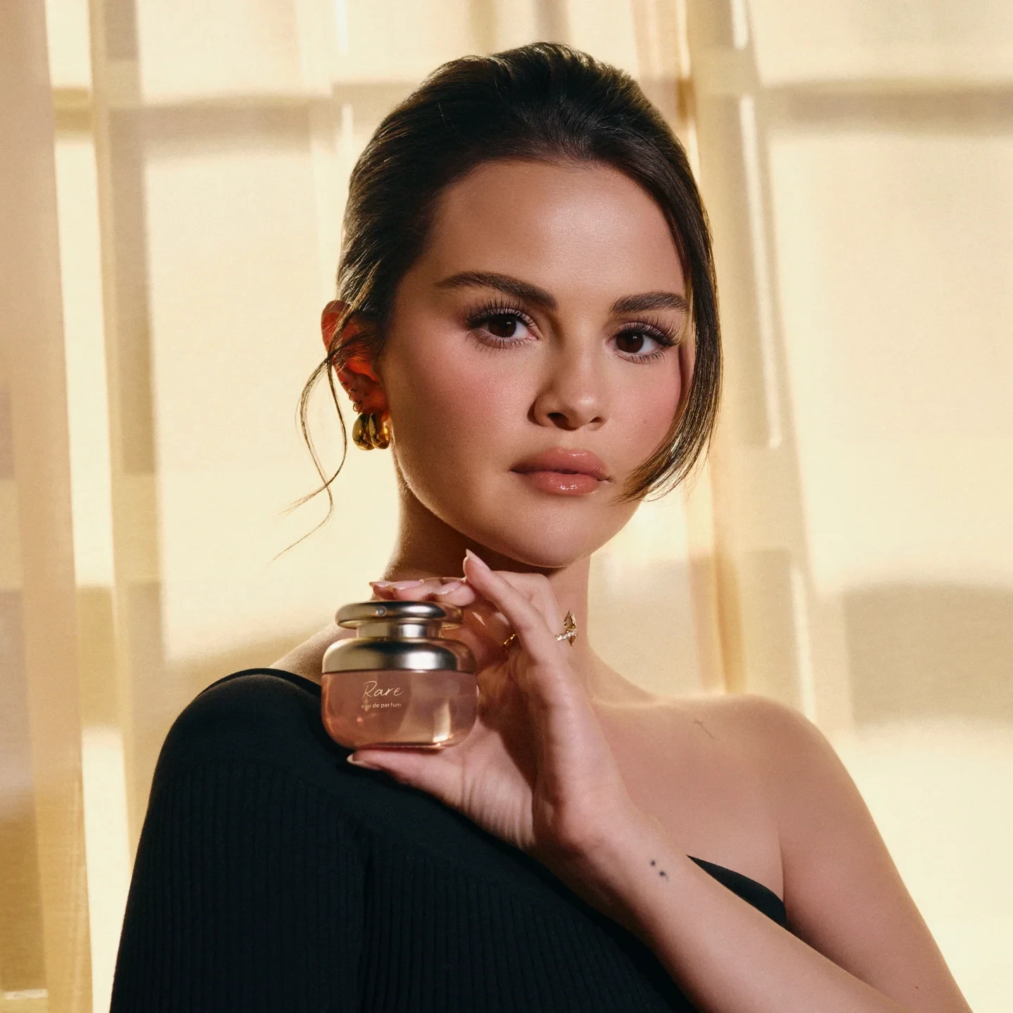 Selena Gomez a Rare Beauty
