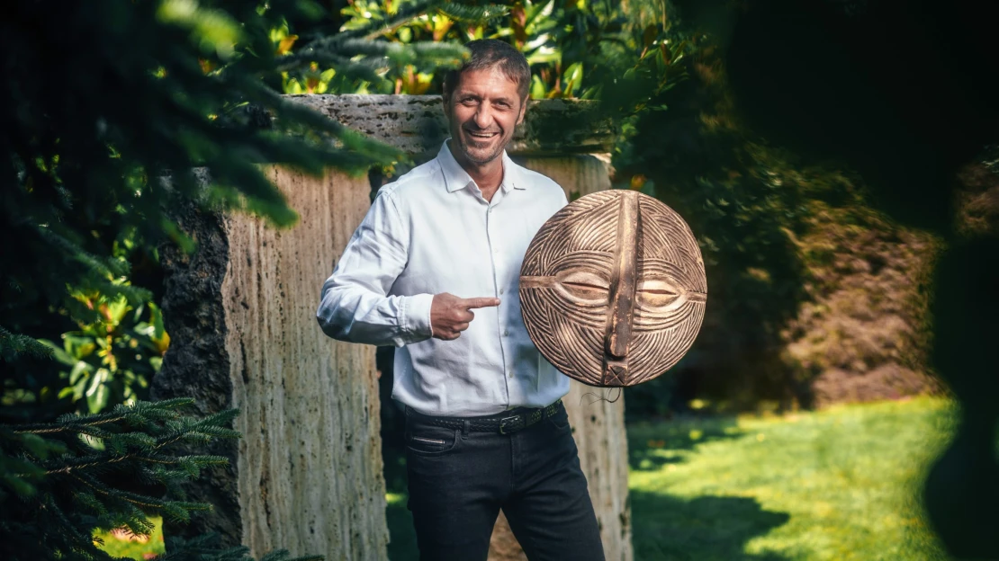 Ze staré karosy k miliardě. Dva bratři proměnili svůj sen v cestovní impérium