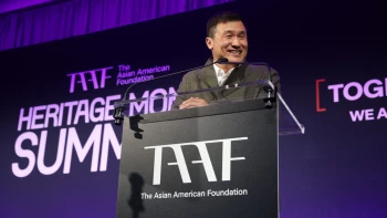 Do USA přijel bez jediného dolaru. Dnes mu svěřují své peníze miliardáři