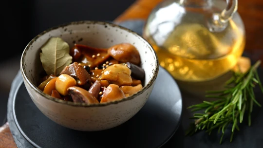 Houby s octem! Nejkyselejší způsob, jak naložit s plným košíkem