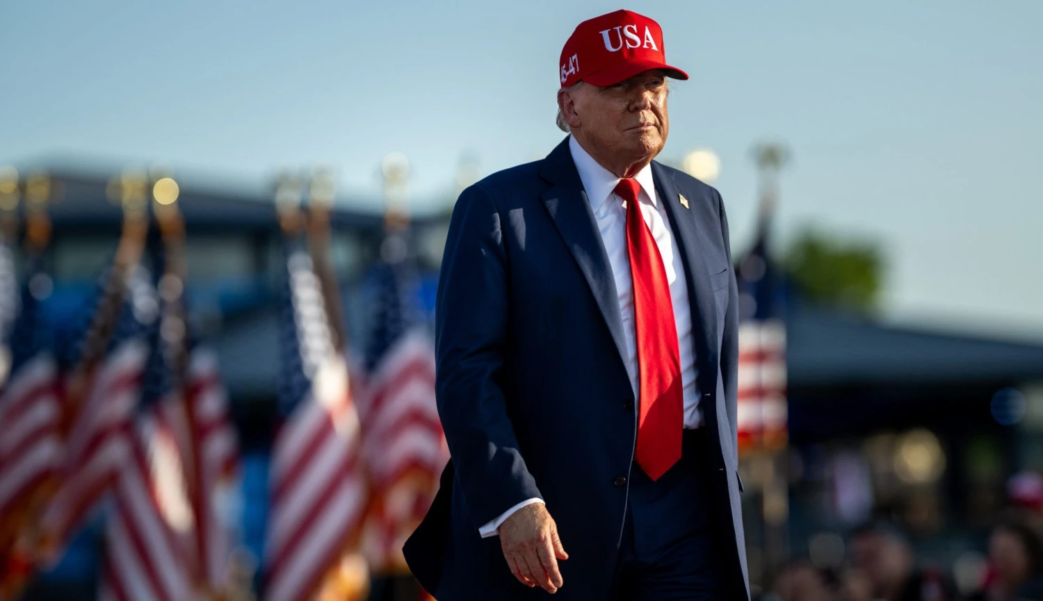 Trump testuje limity moci. Soudy ho však zatím drží na uzdě, říká politolog Kraus