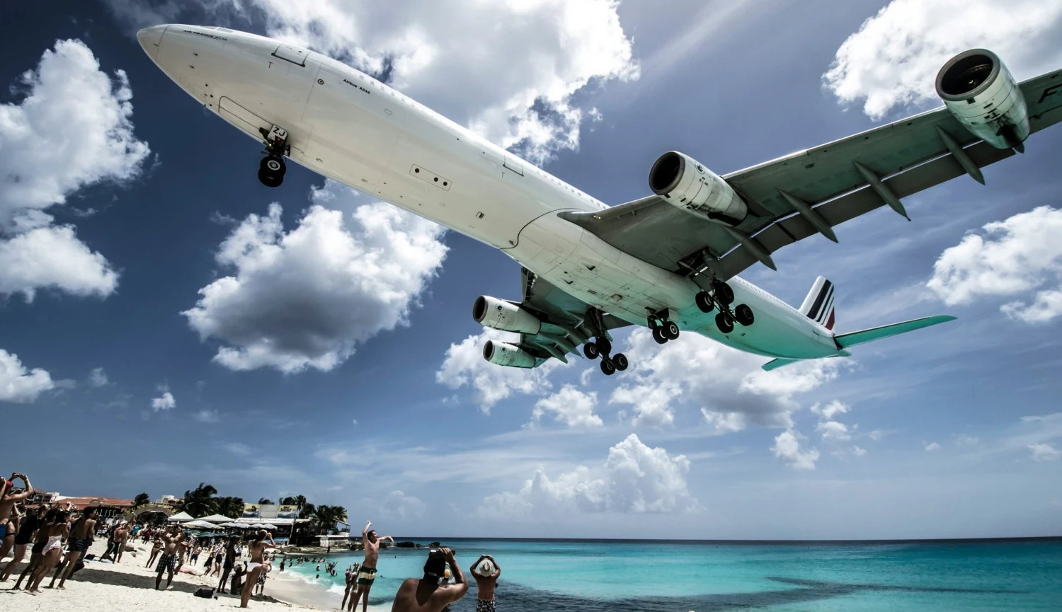Pět napadených aerolinek za dva měsíce. Hackerské útoky dorazily už i do Evropy