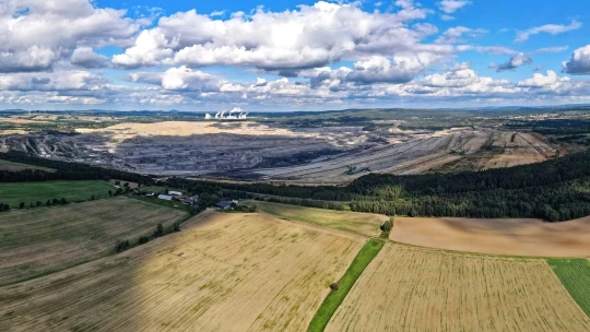 Energetický solitér Evropy. Polsko vetuje větrníky a chce referendum o Green Dealu