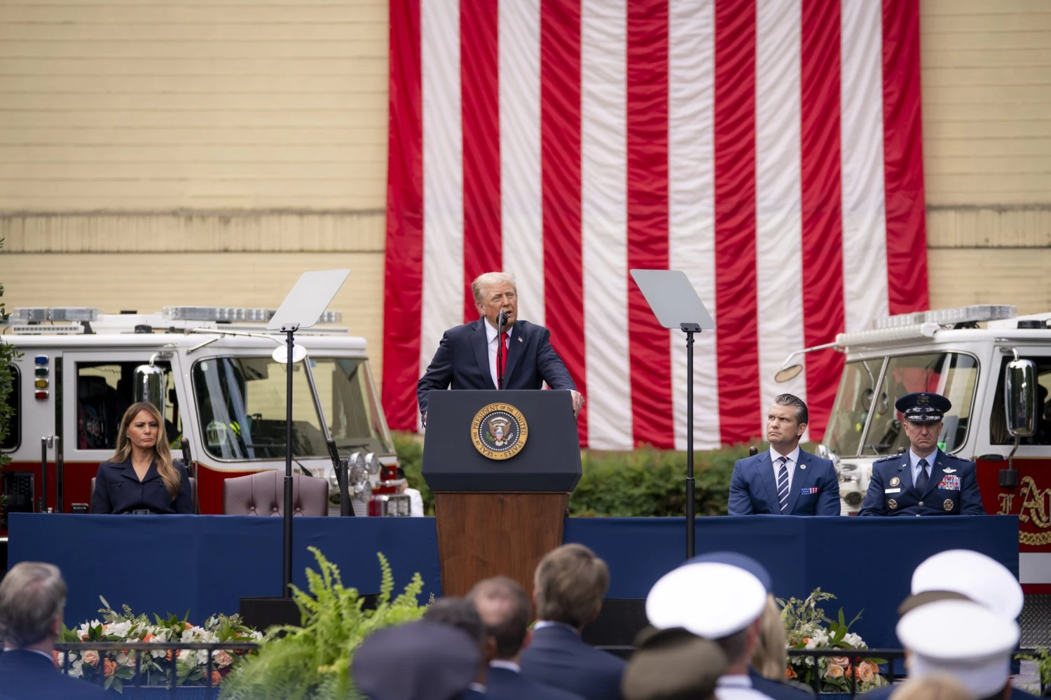 Trump přichází s dalšími cly. Chce je uvalit na zahraniční filmy a nábytek