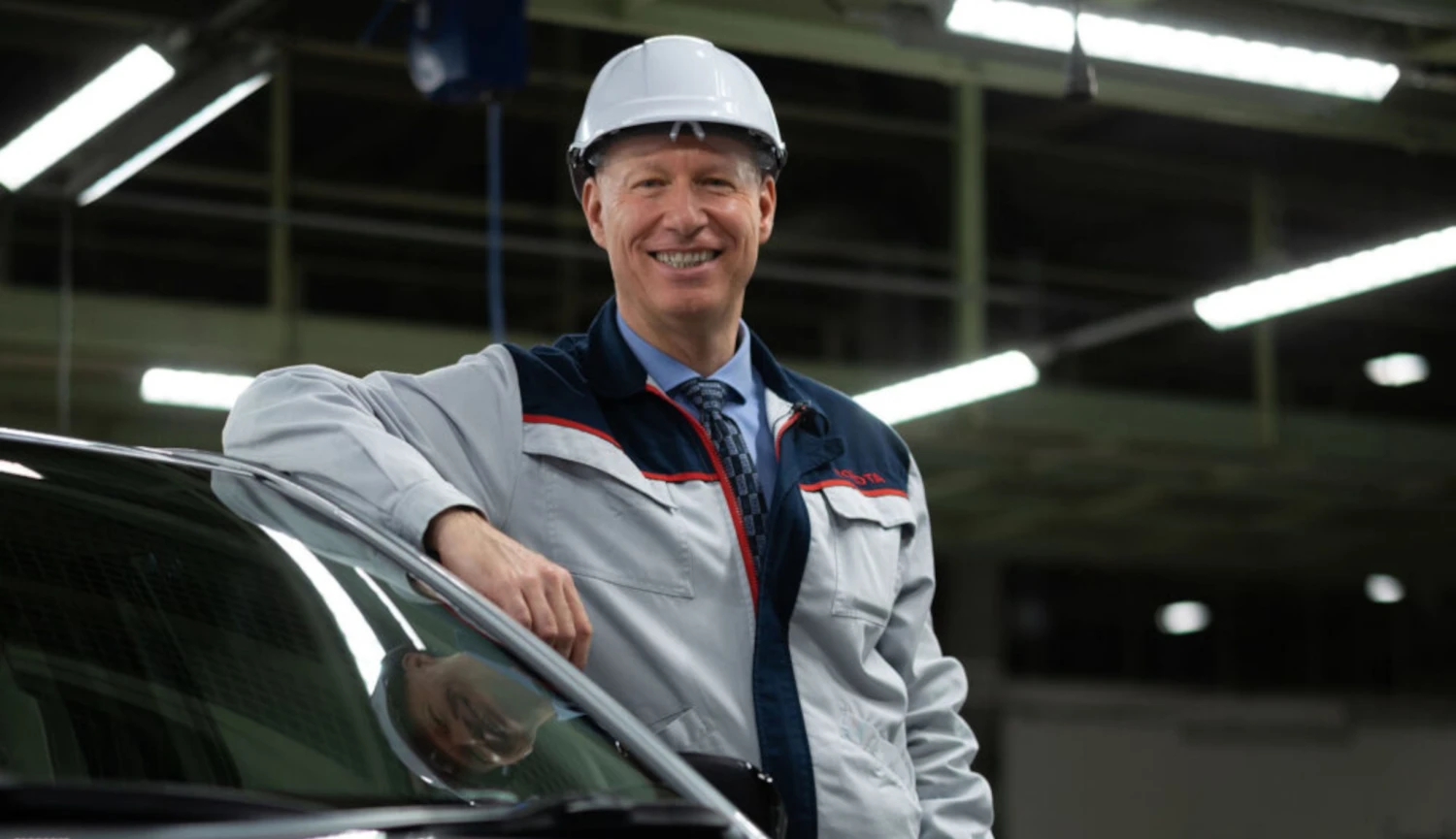 O elektromobilitě rozhodnou zákazníci, věří šéf kolínské automobilky Toyota