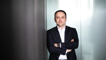 Muž u Strnadovy kasy. Zdeněk Jurák o řízení dluhů, když je na stole vstup na burzu