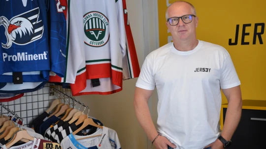 Z Rousínova do Tokia a ještě dál. Český výrobce dresů dobývá sportovní svět