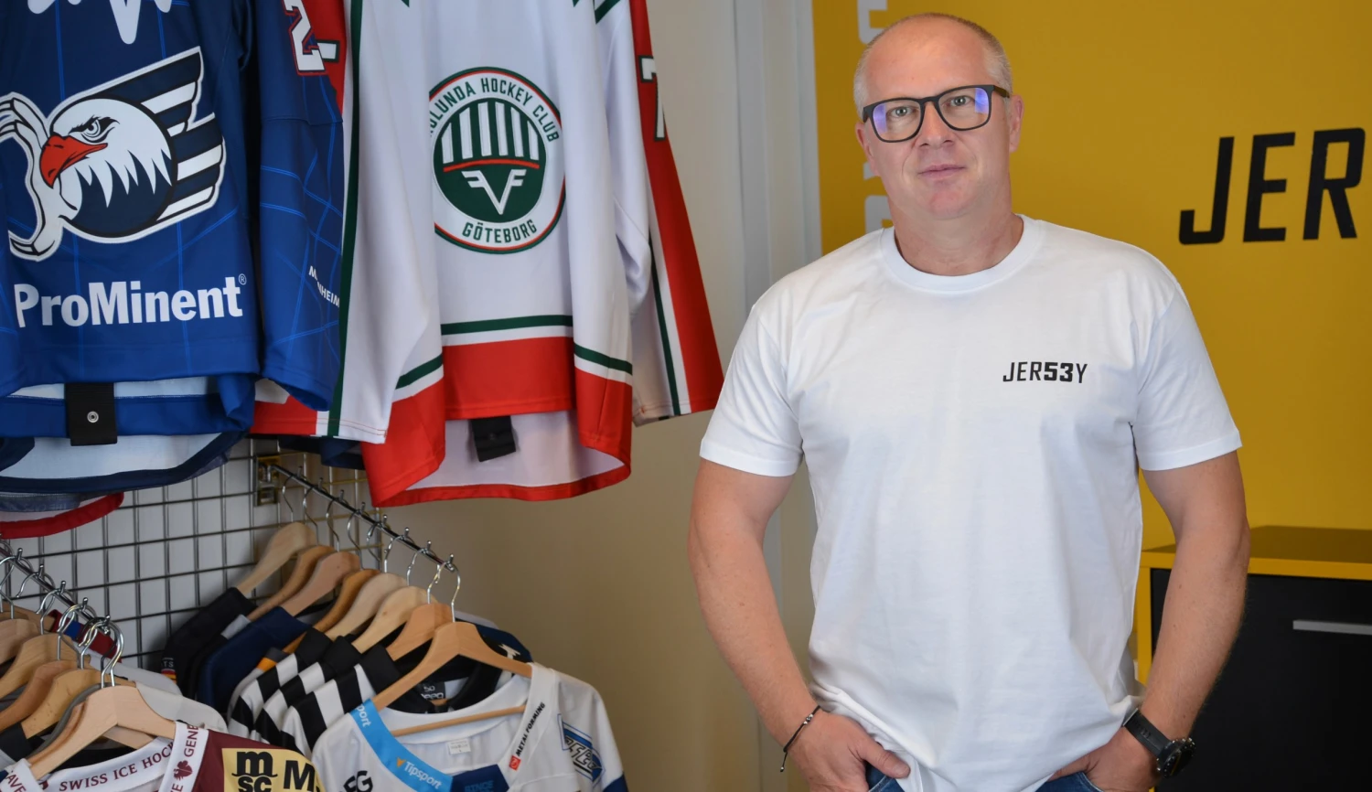 Z Rousínova do Tokia a ještě dál. Český výrobce dresů dobývá sportovní svět