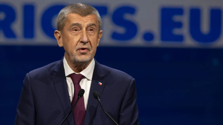 Nastupující vláda se hlásí k obranným závazkům, některé chce ale obcházet