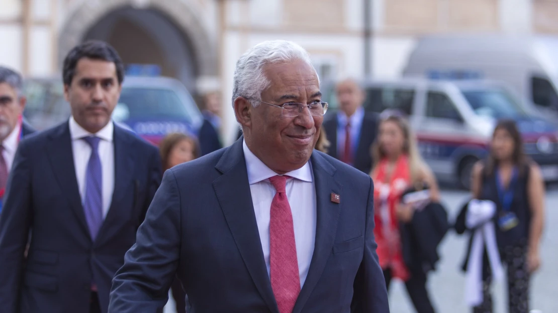 Předseda Evropské rady hledá skulinu pro vstup Ukrajiny a Moldavska do EU. Brzdí ho Orbán