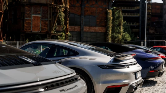 Porsche se do elektromobilů nežene. Chybí po&nbsp;nich podle něj poptávka