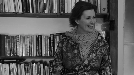 Podpatky, Bowie a Itálie. Poznejte spisovatelku Biancu Bellovou Out of Office