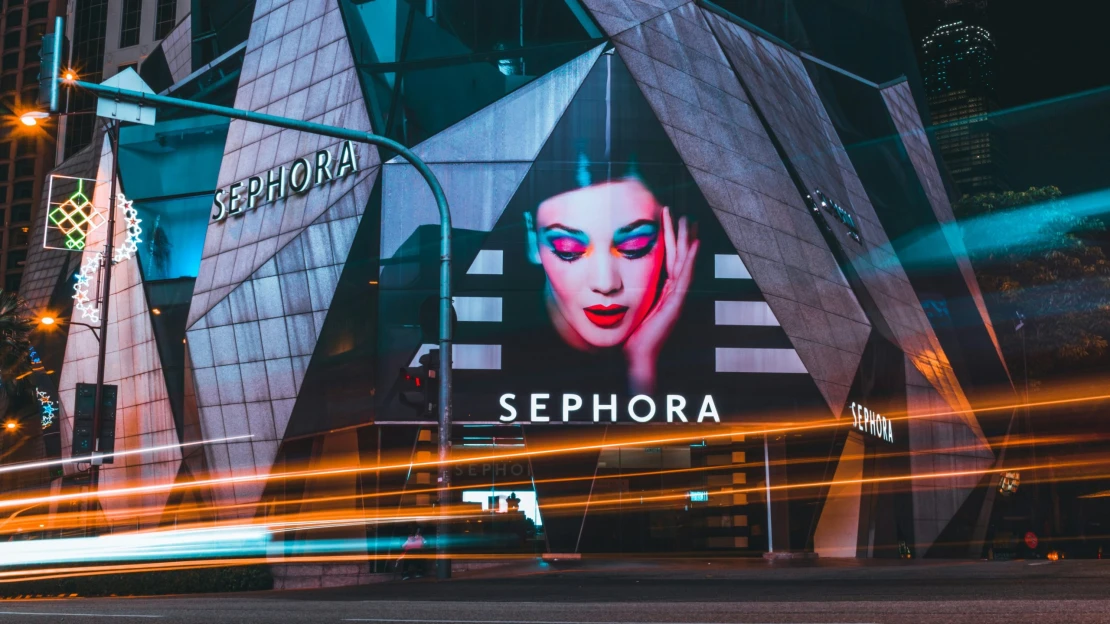 Síť parfumerií Sephora loni v Česku více než zdvojnásobila zisk. Otevřela nové prodejny